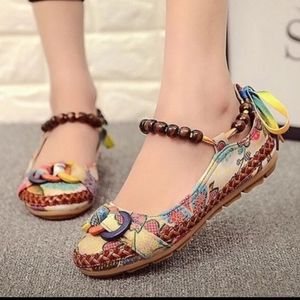 XIRUYI Lace and beads boho/Asian flats